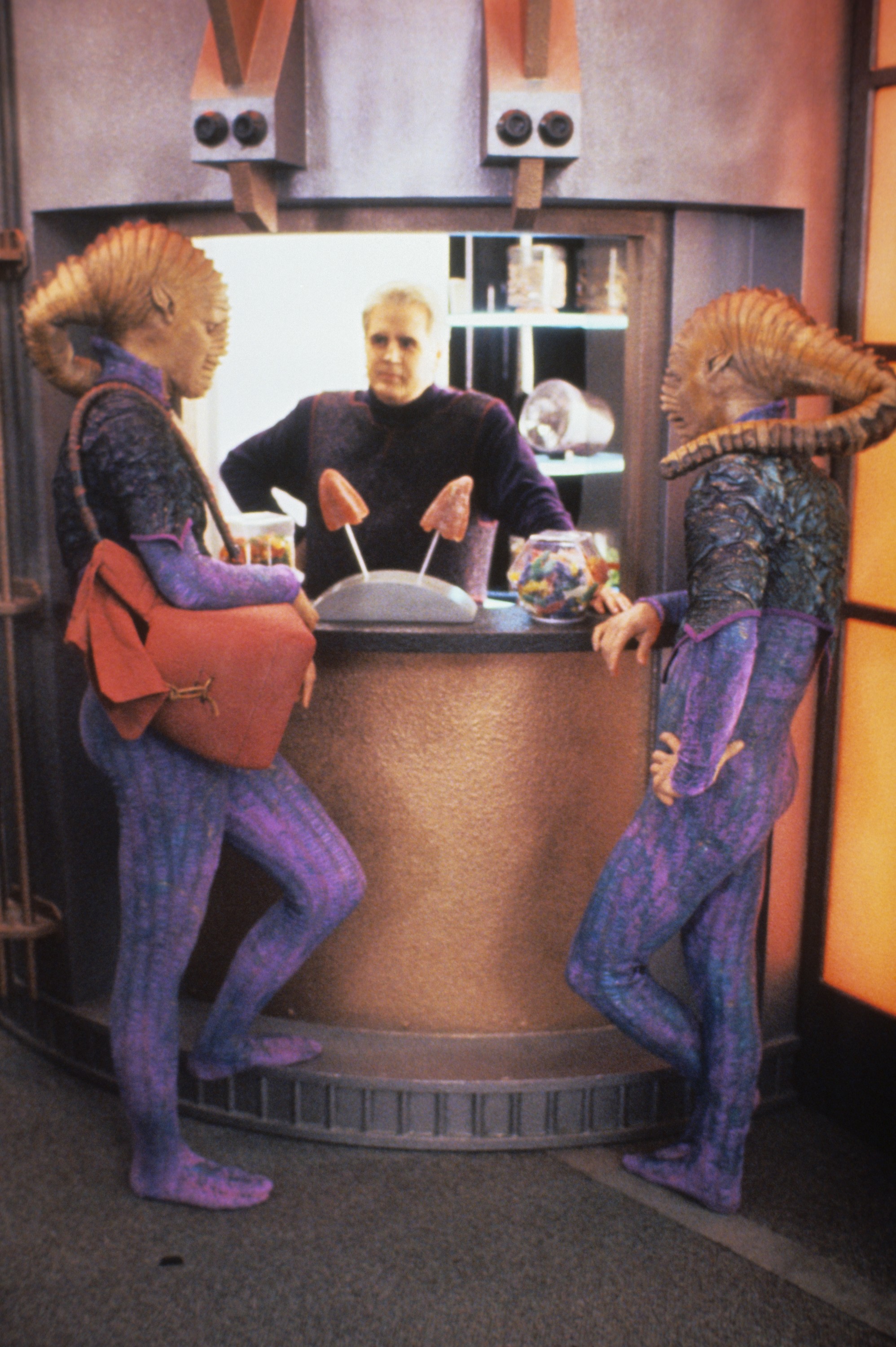 celebrity_city_Star_Trek_DS9_41159_123.jpg