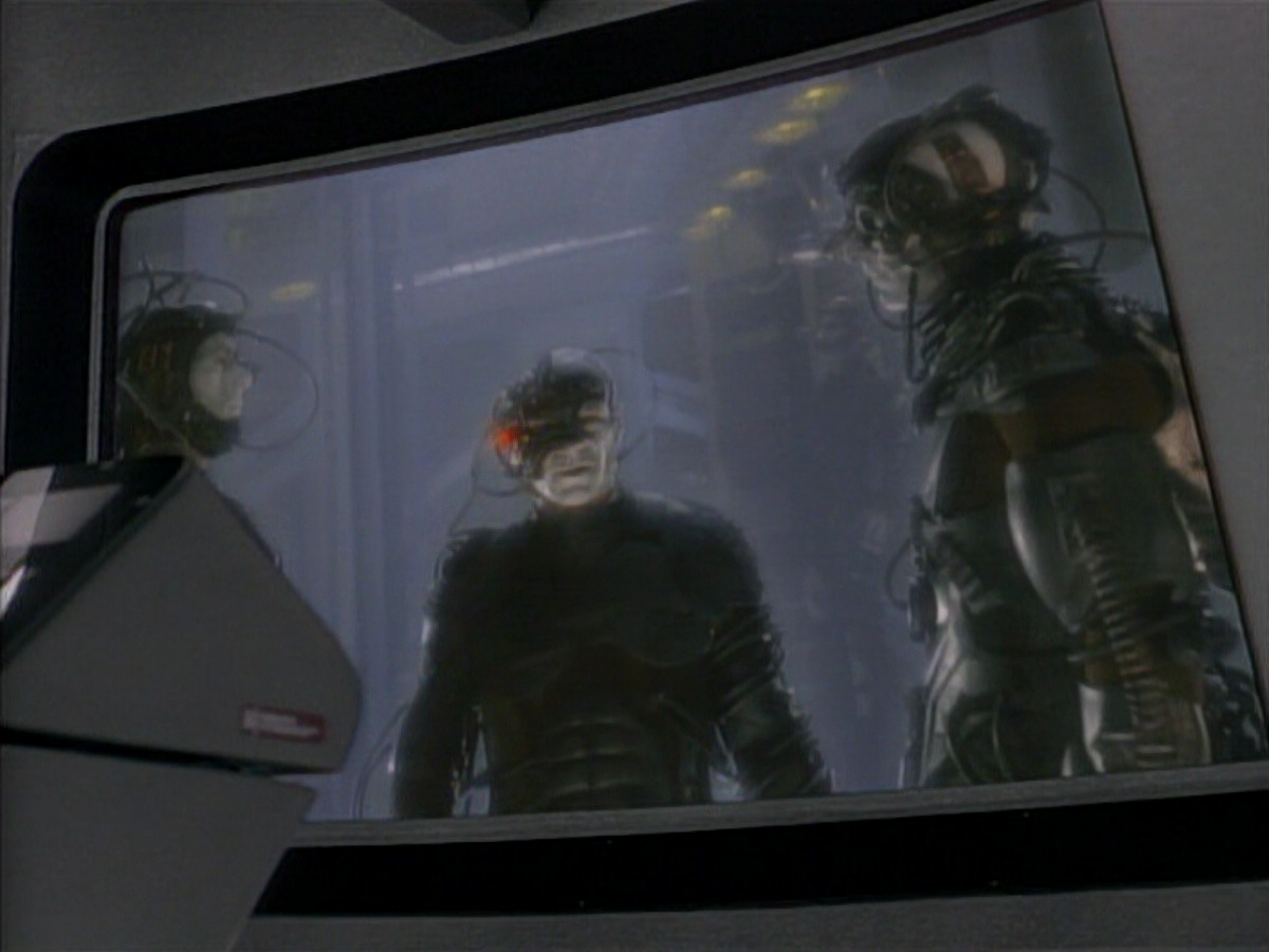 extant_StarTrekDS9_1x01-1x02-Emissary_0005.jpg