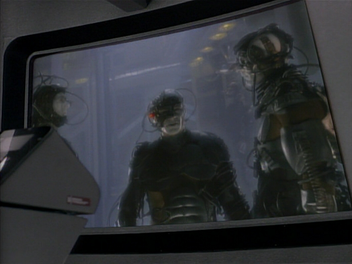 extant_StarTrekDS9_1x01-1x02-Emissary_0006.jpg