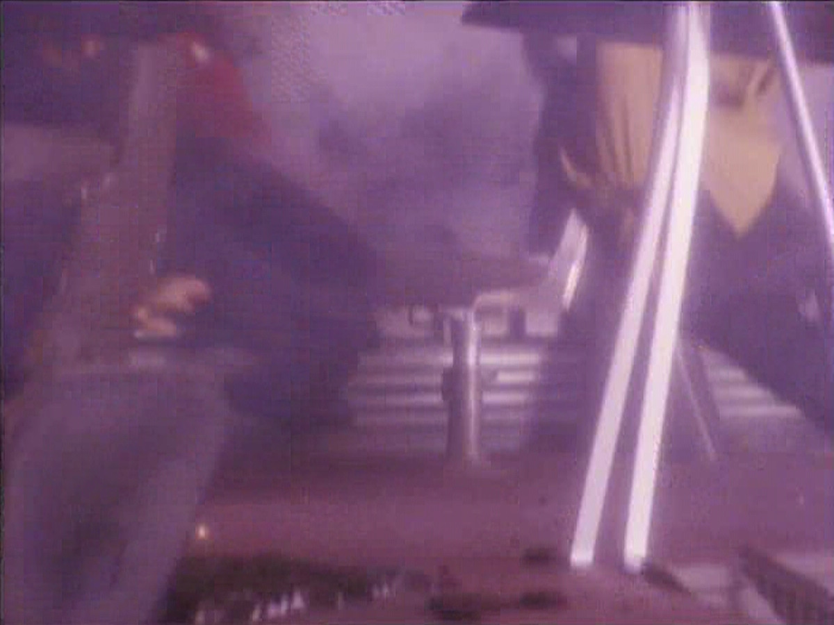 extant_StarTrekDS9_1x01-1x02-Emissary_0097.jpg