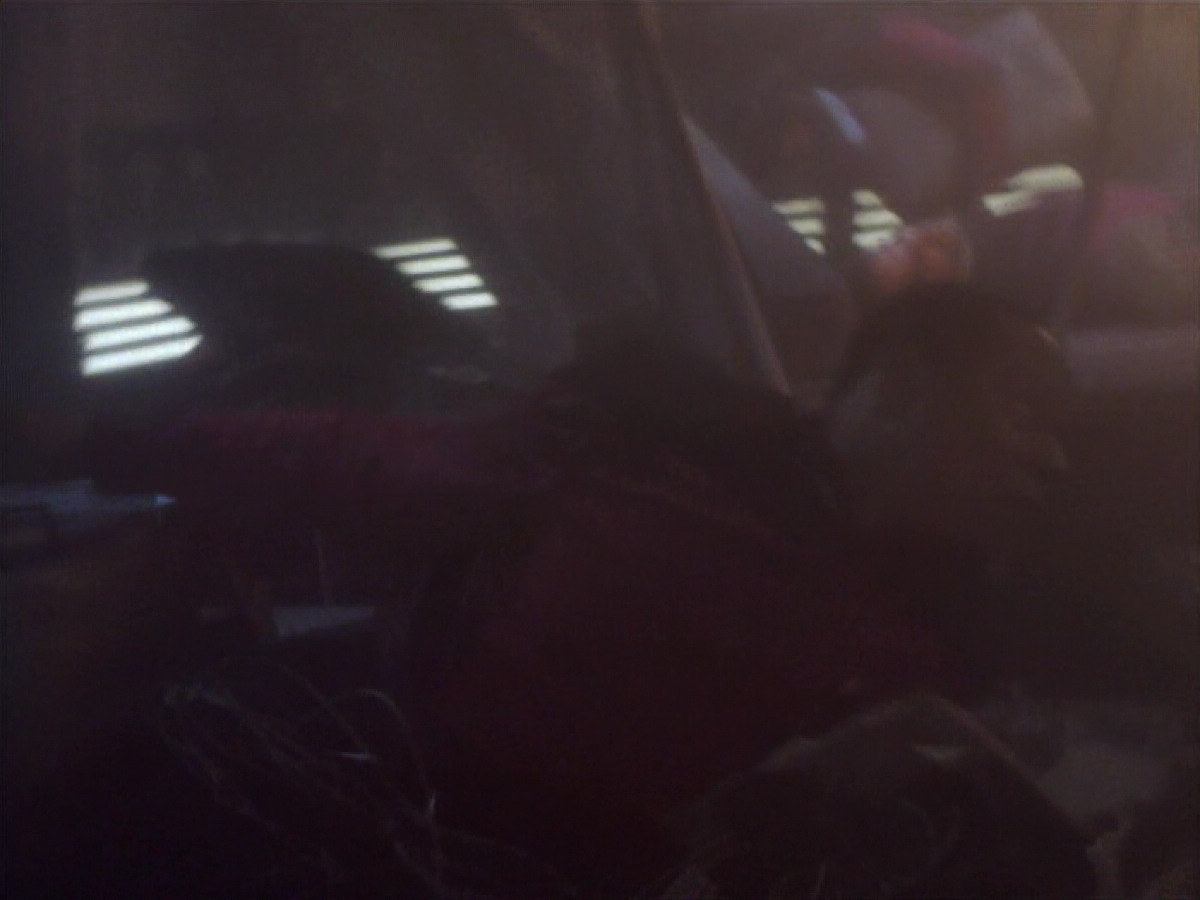 extant_StarTrekDS9_1x01-1x02-Emissary_0105.jpg