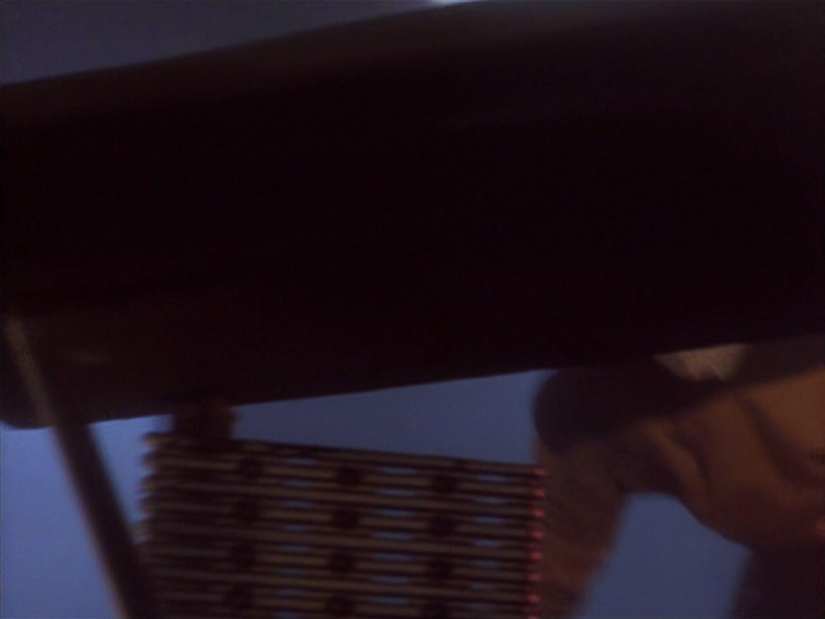 extant_StarTrekDS9_1x01-1x02-Emissary_0126.jpg