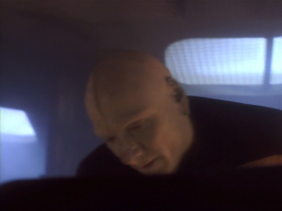 extant_StarTrekDS9_1x01-1x02-Emissary_0131.jpg