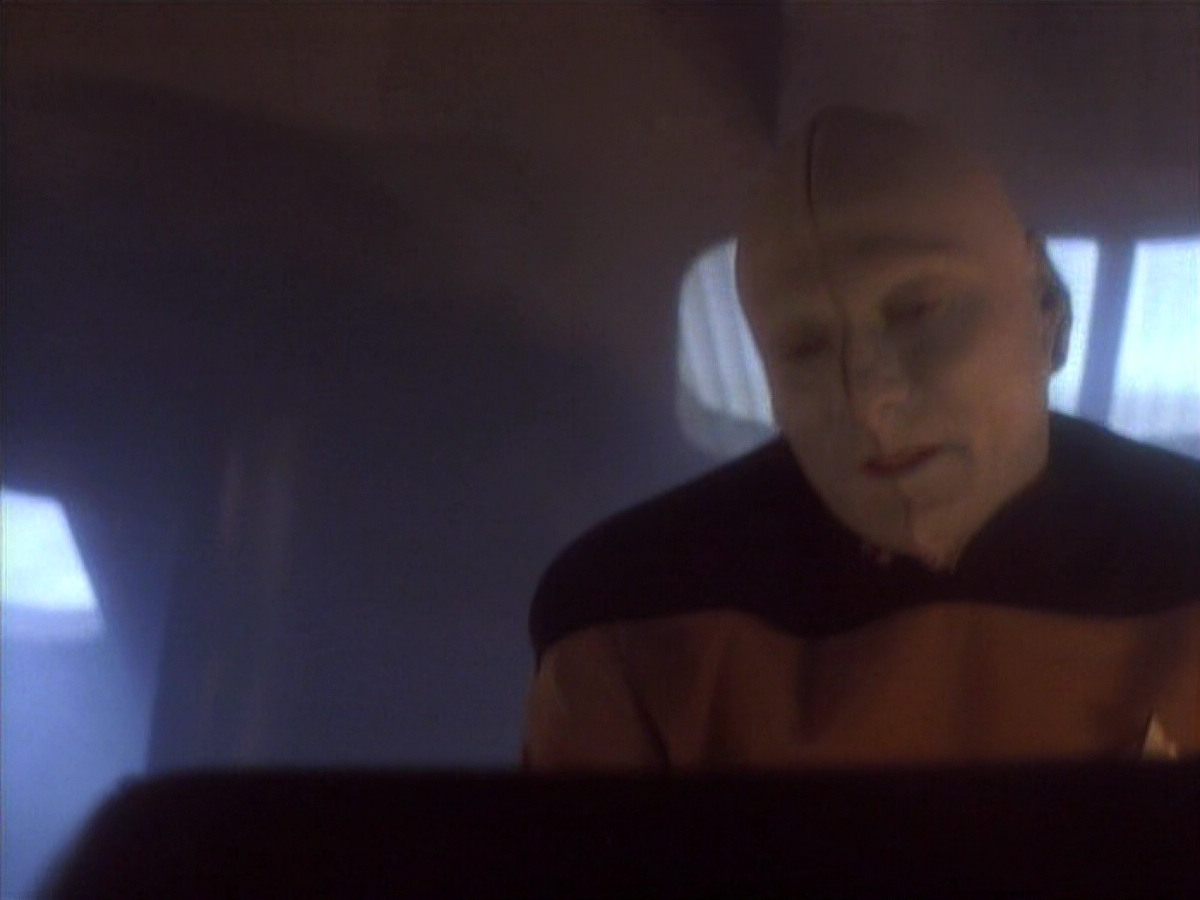 extant_StarTrekDS9_1x01-1x02-Emissary_0132.jpg