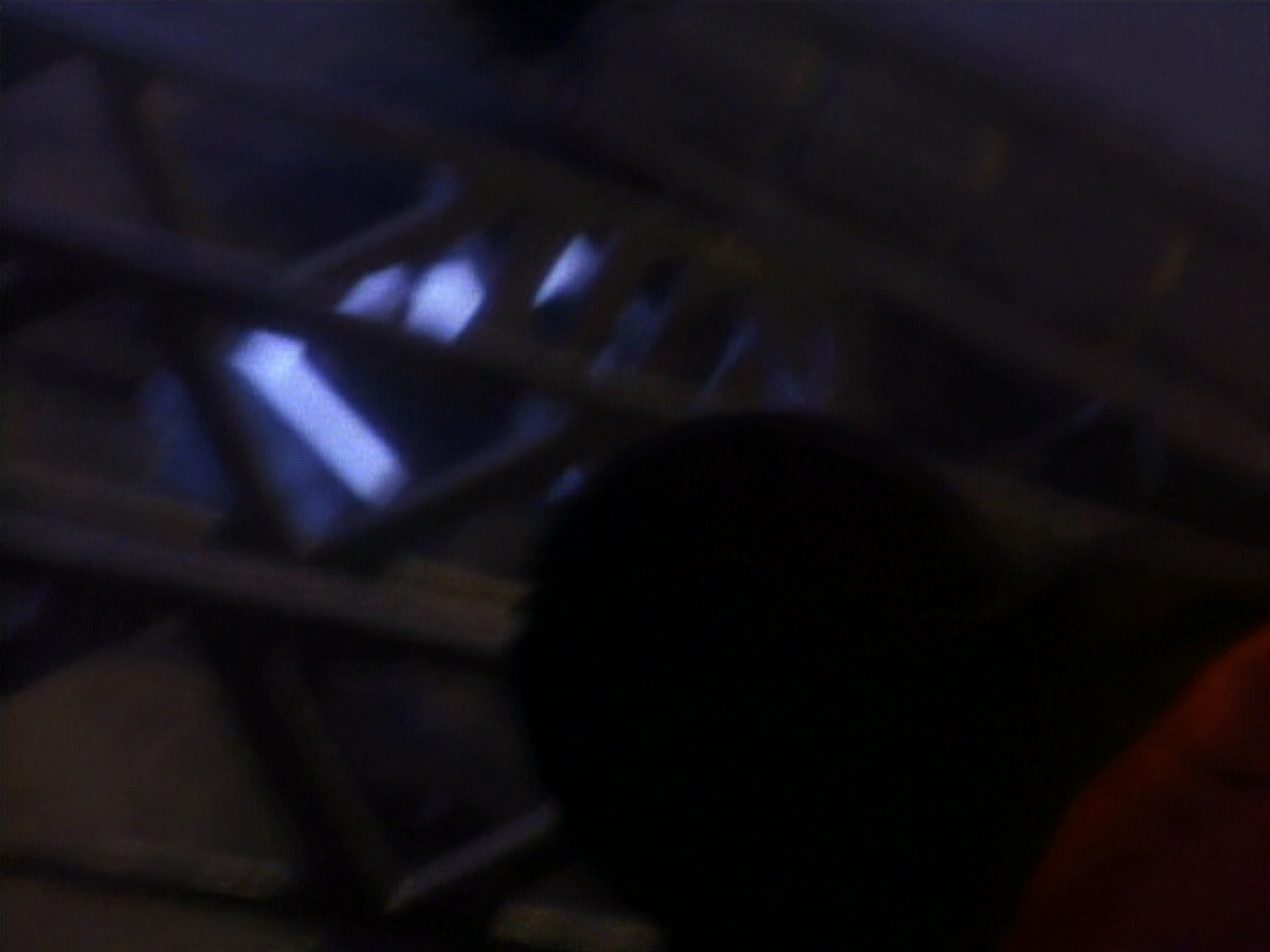 extant_StarTrekDS9_1x01-1x02-Emissary_0202.jpg