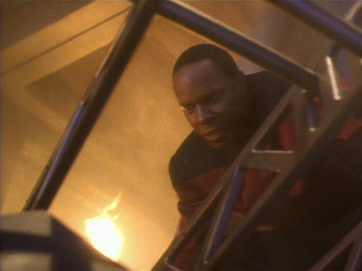 extant_StarTrekDS9_1x01-1x02-Emissary_0225.jpg