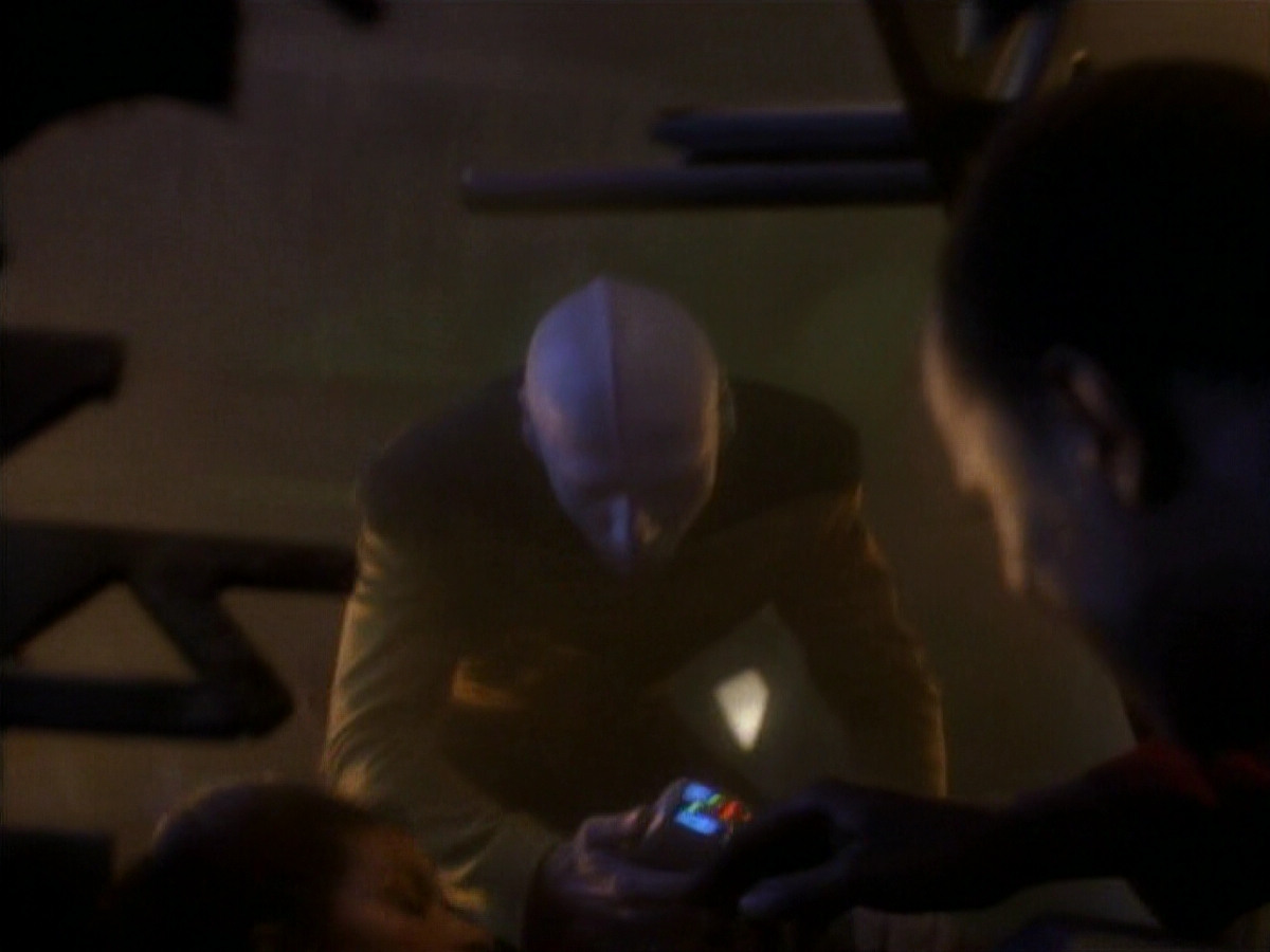 extant_StarTrekDS9_1x01-1x02-Emissary_0248.jpg