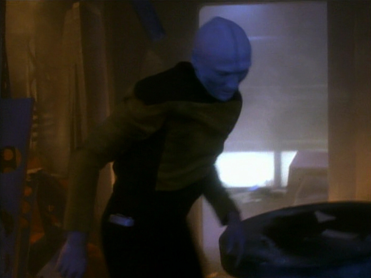 extant_StarTrekDS9_1x01-1x02-Emissary_0267.jpg