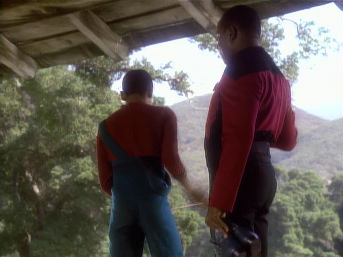 extant_StarTrekDS9_1x01-1x02-Emissary_0426.jpg