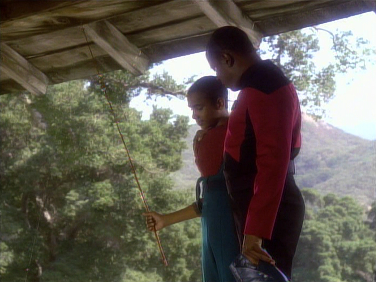 extant_StarTrekDS9_1x01-1x02-Emissary_0431.jpg