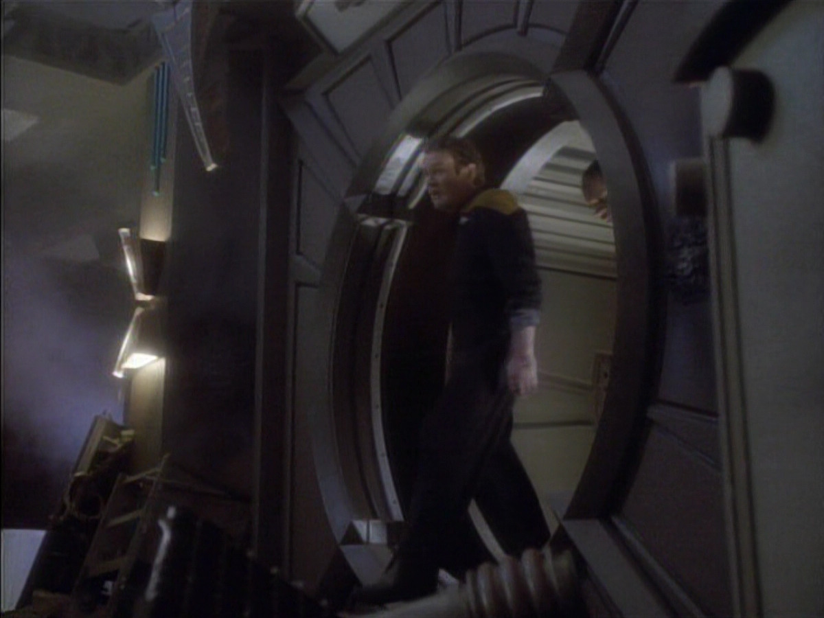 extant_StarTrekDS9_1x01-1x02-Emissary_0522.jpg