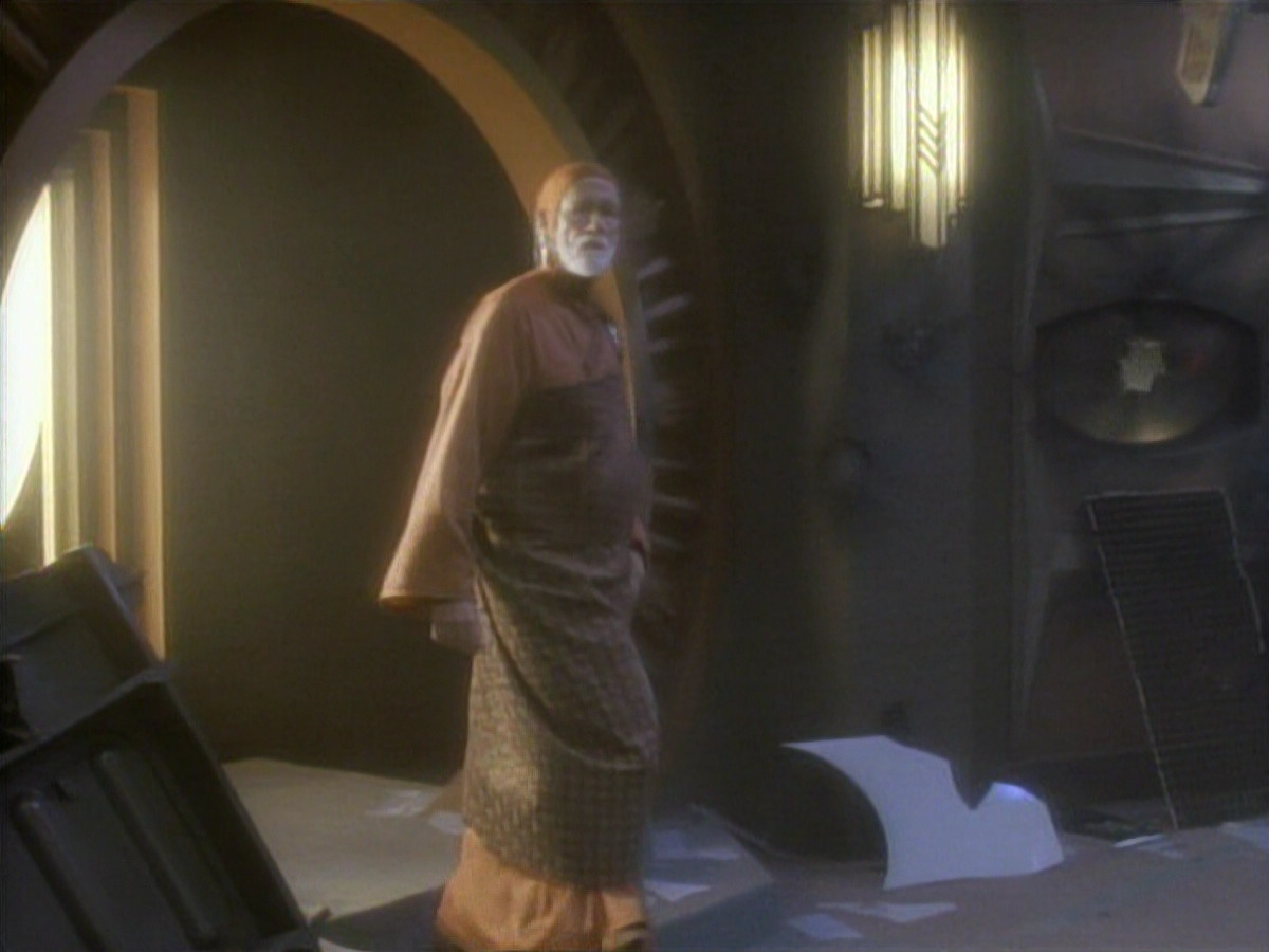 extant_StarTrekDS9_1x01-1x02-Emissary_0584.jpg