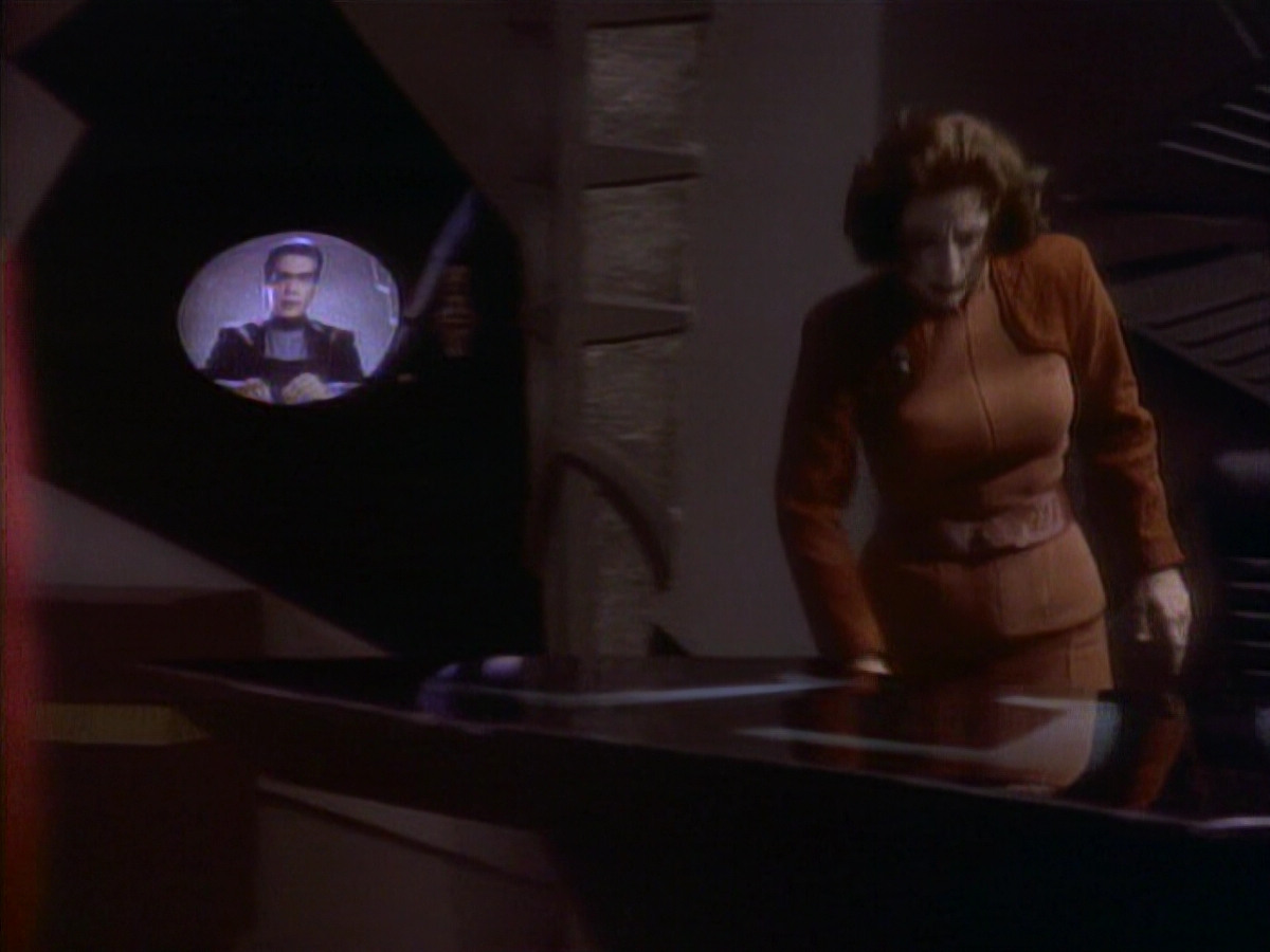 extant_StarTrekDS9_1x01-1x02-Emissary_0821.jpg