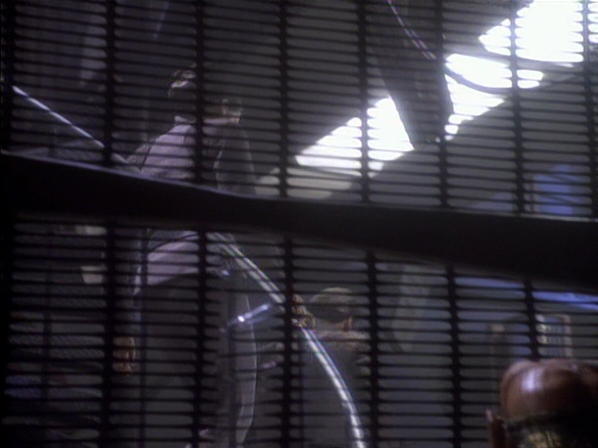 extant_StarTrekDS9_1x01-1x02-Emissary_0966.jpg