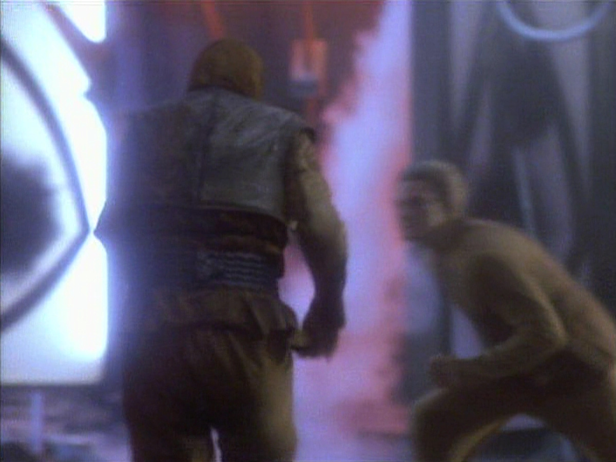 extant_StarTrekDS9_1x01-1x02-Emissary_1027.jpg