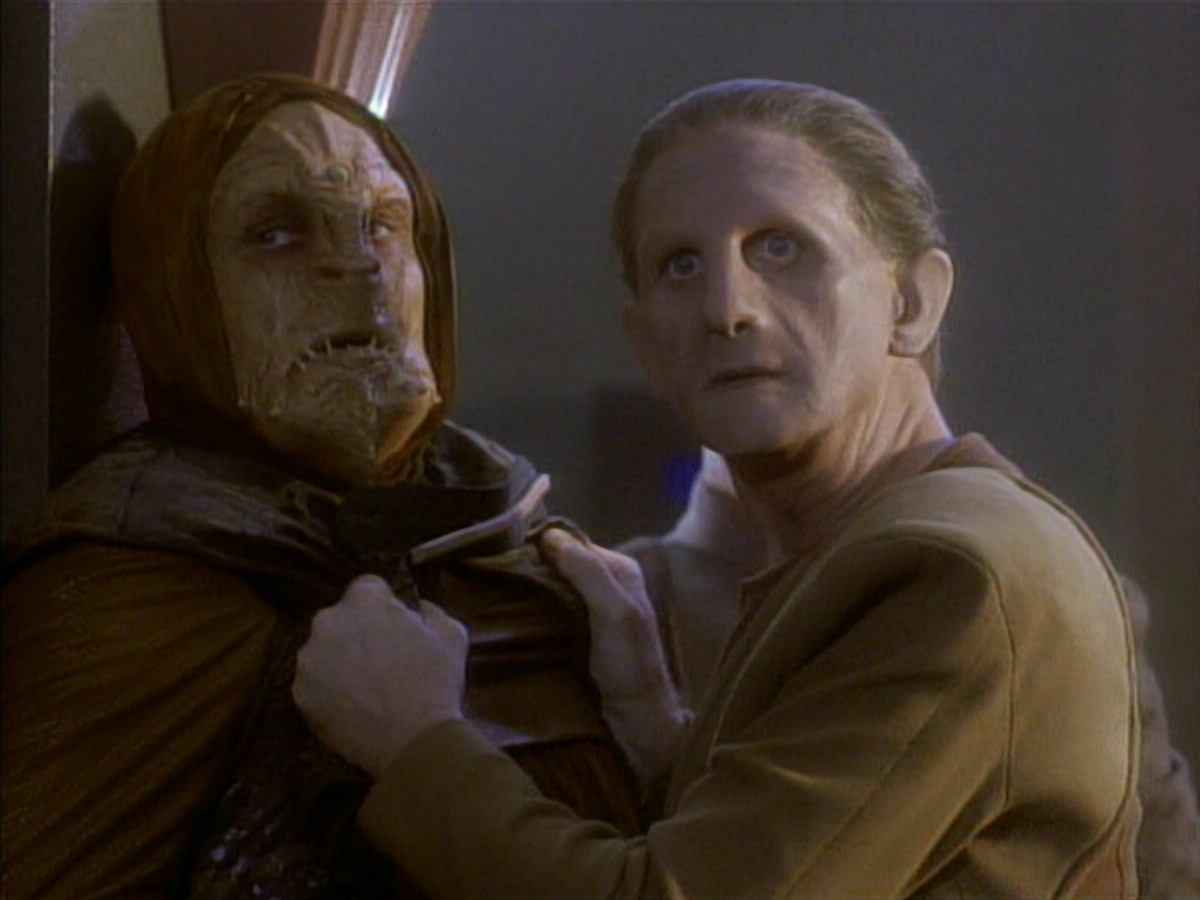 extant_StarTrekDS9_1x01-1x02-Emissary_1042.jpg