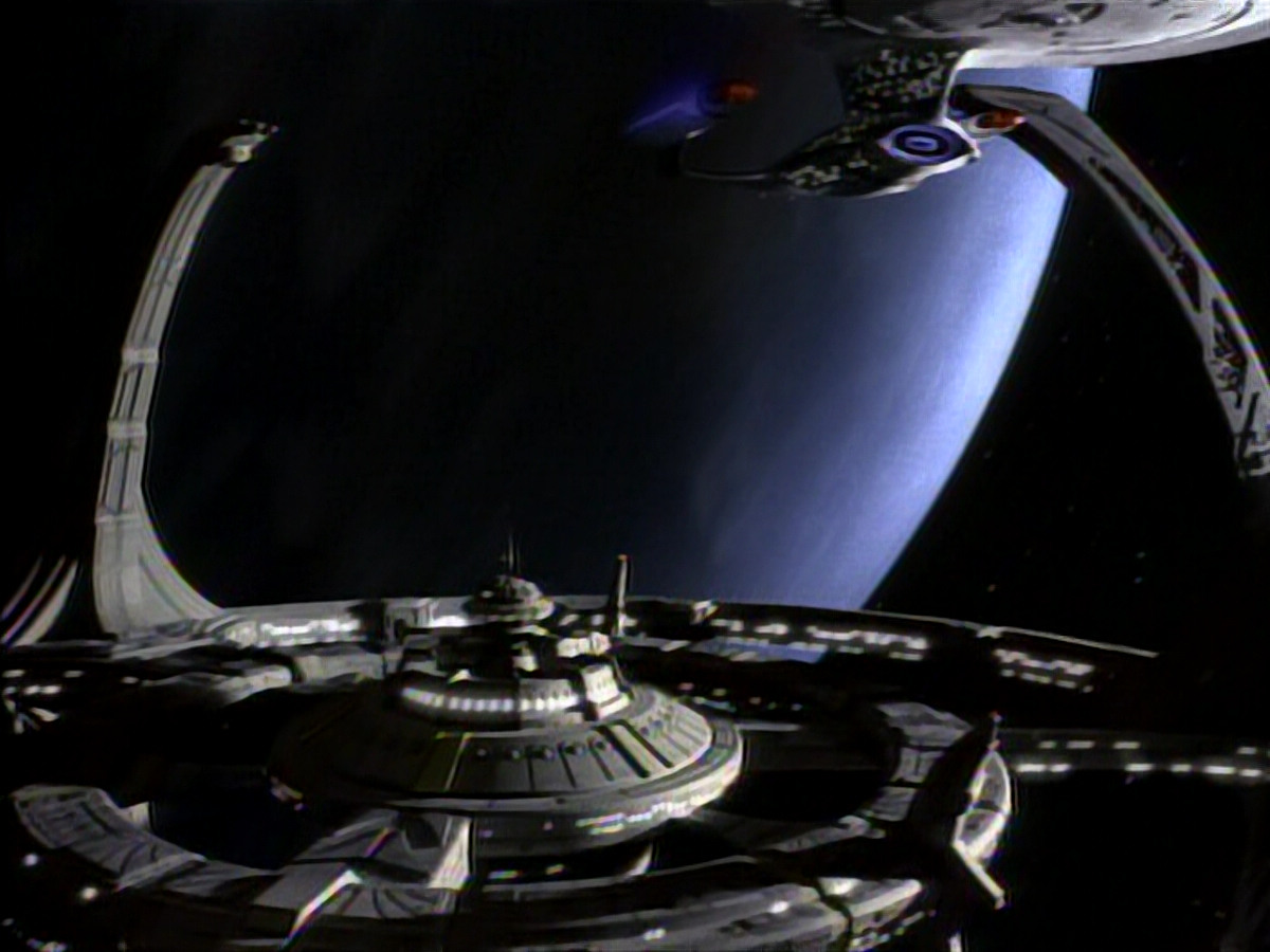extant_StarTrekDS9_1x01-1x02-Emissary_1174.jpg