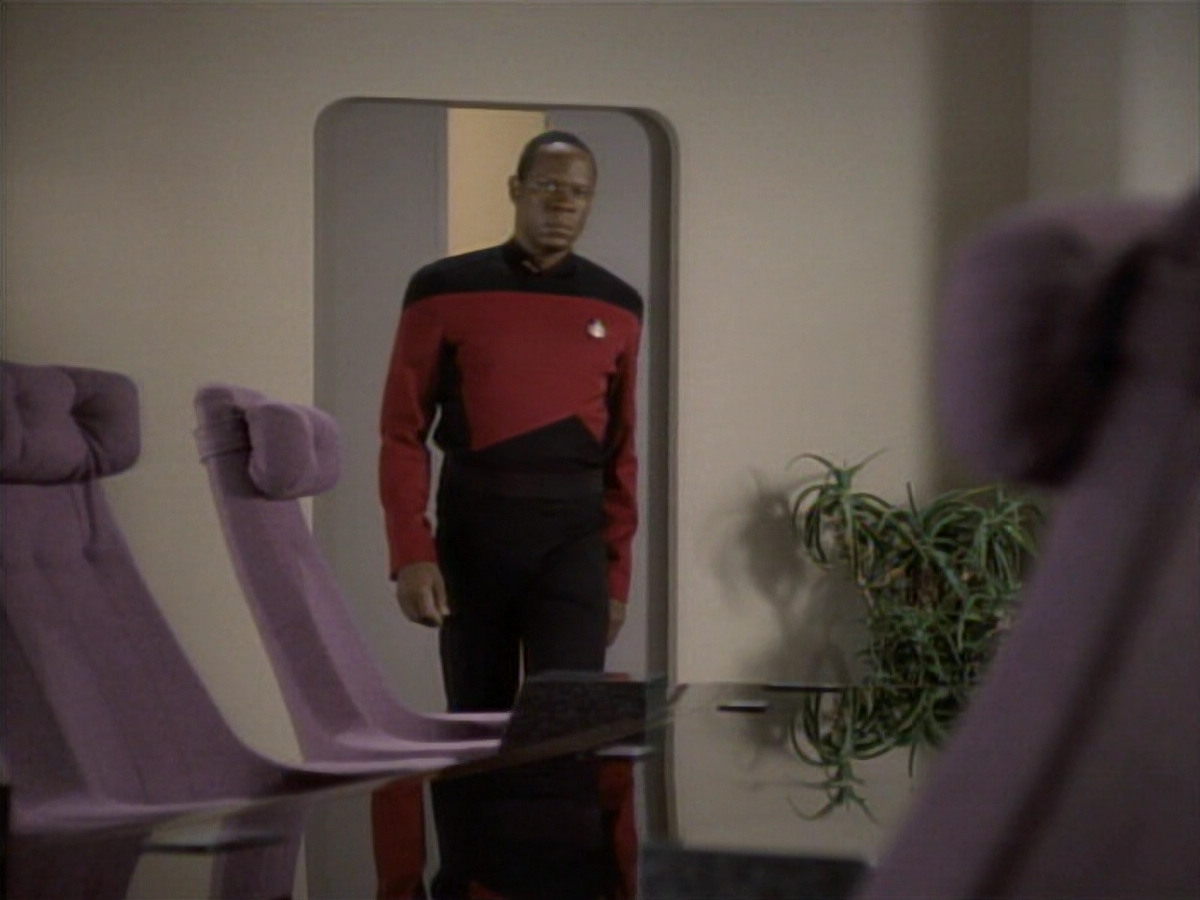extant_StarTrekDS9_1x01-1x02-Emissary_1188.jpg