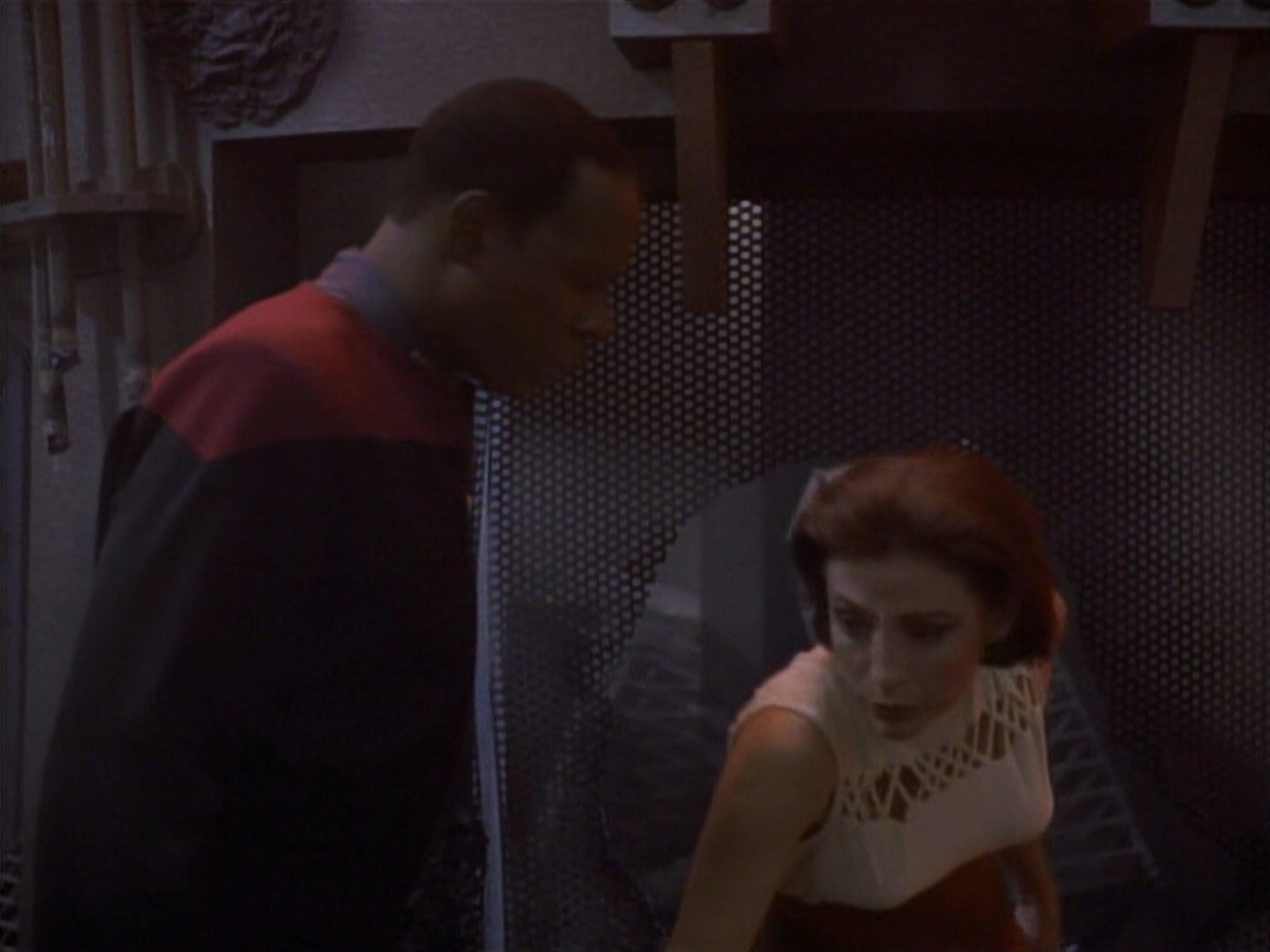 extant_StarTrekDS9_1x01-1x02-Emissary_1649.jpg