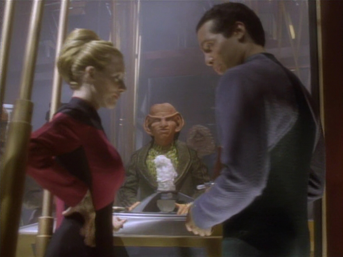 extant_StarTrekDS9_1x01-1x02-Emissary_2556.jpg