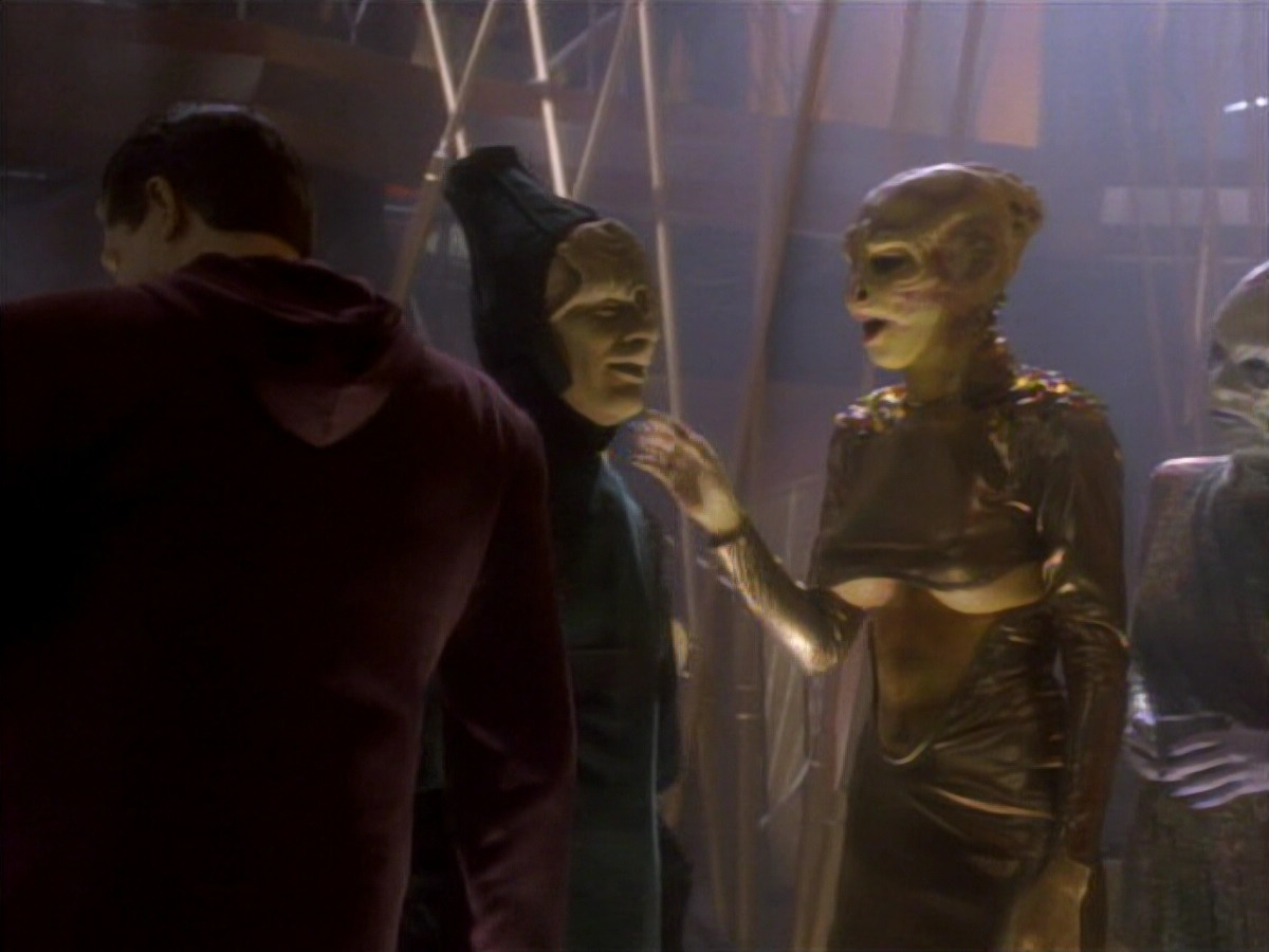 extant_StarTrekDS9_1x01-1x02-Emissary_2570.jpg