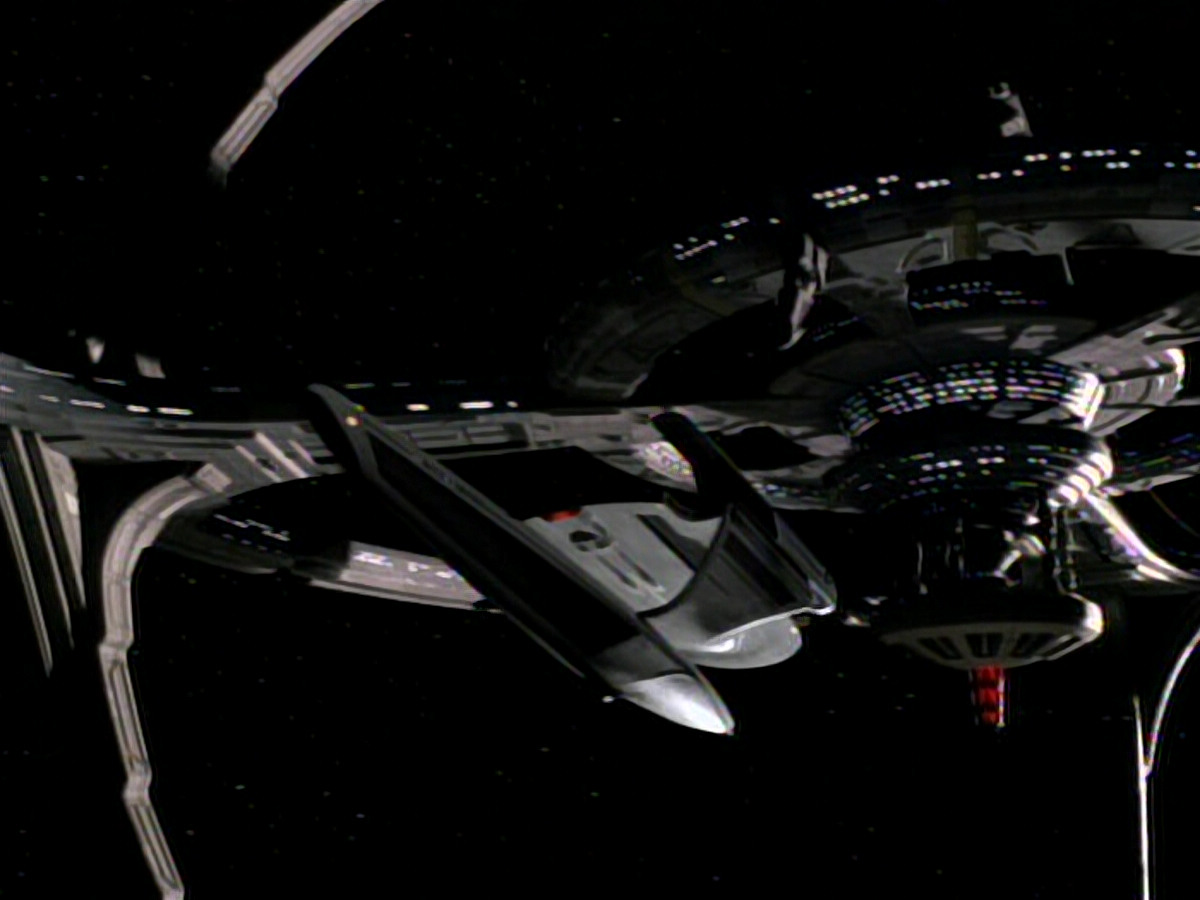 extant_StarTrekDS9_1x01-1x02-Emissary_2647.jpg