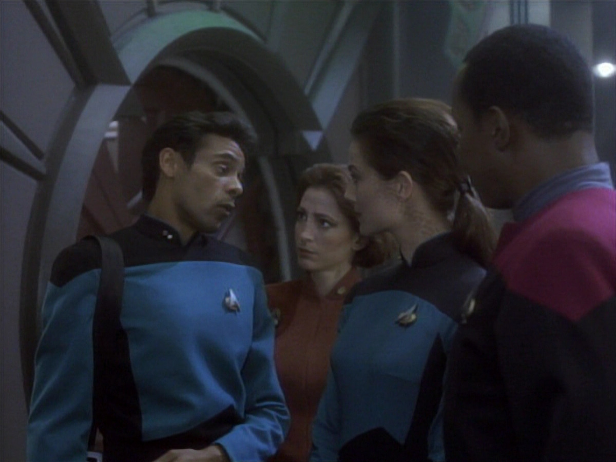 extant_StarTrekDS9_1x01-1x02-Emissary_2685.jpg