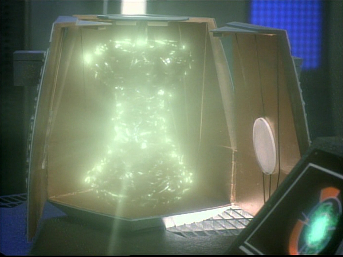extant_StarTrekDS9_1x01-1x02-Emissary_2858.jpg