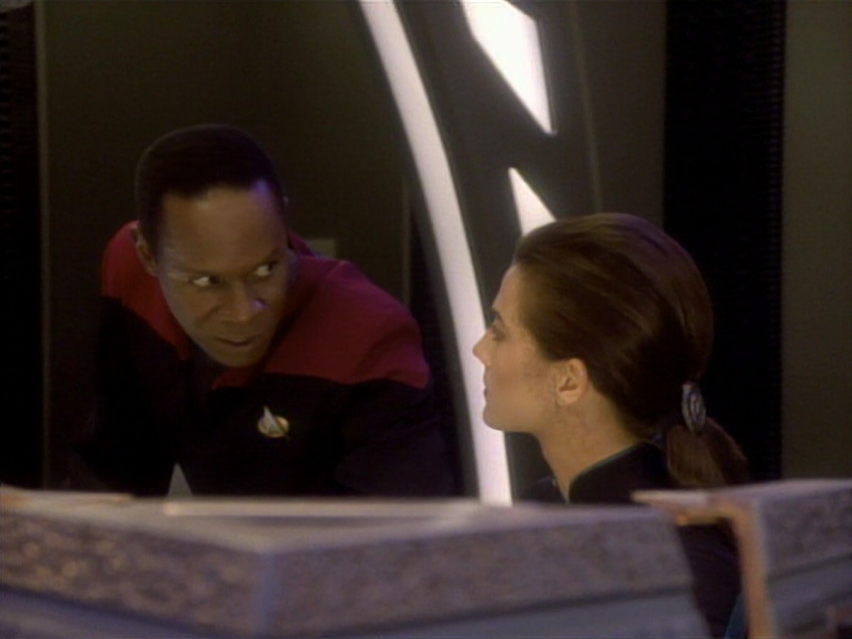 extant_StarTrekDS9_1x01-1x02-Emissary_2866.jpg