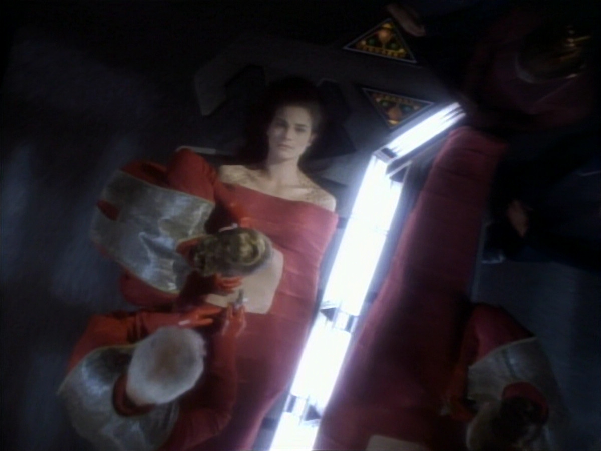 extant_StarTrekDS9_1x01-1x02-Emissary_2940.jpg