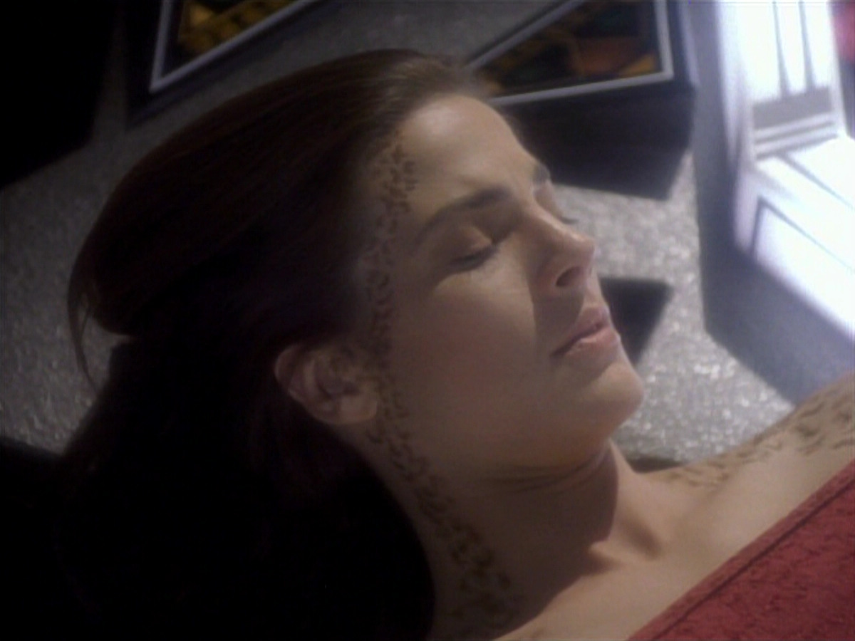extant_StarTrekDS9_1x01-1x02-Emissary_2973.jpg