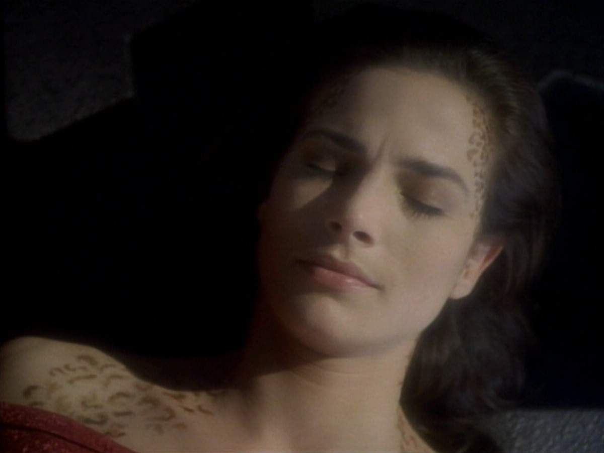 extant_StarTrekDS9_1x01-1x02-Emissary_3001.jpg