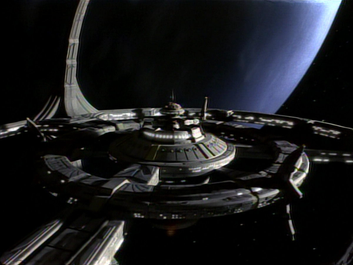 extant_StarTrekDS9_1x01-1x02-Emissary_3035.jpg
