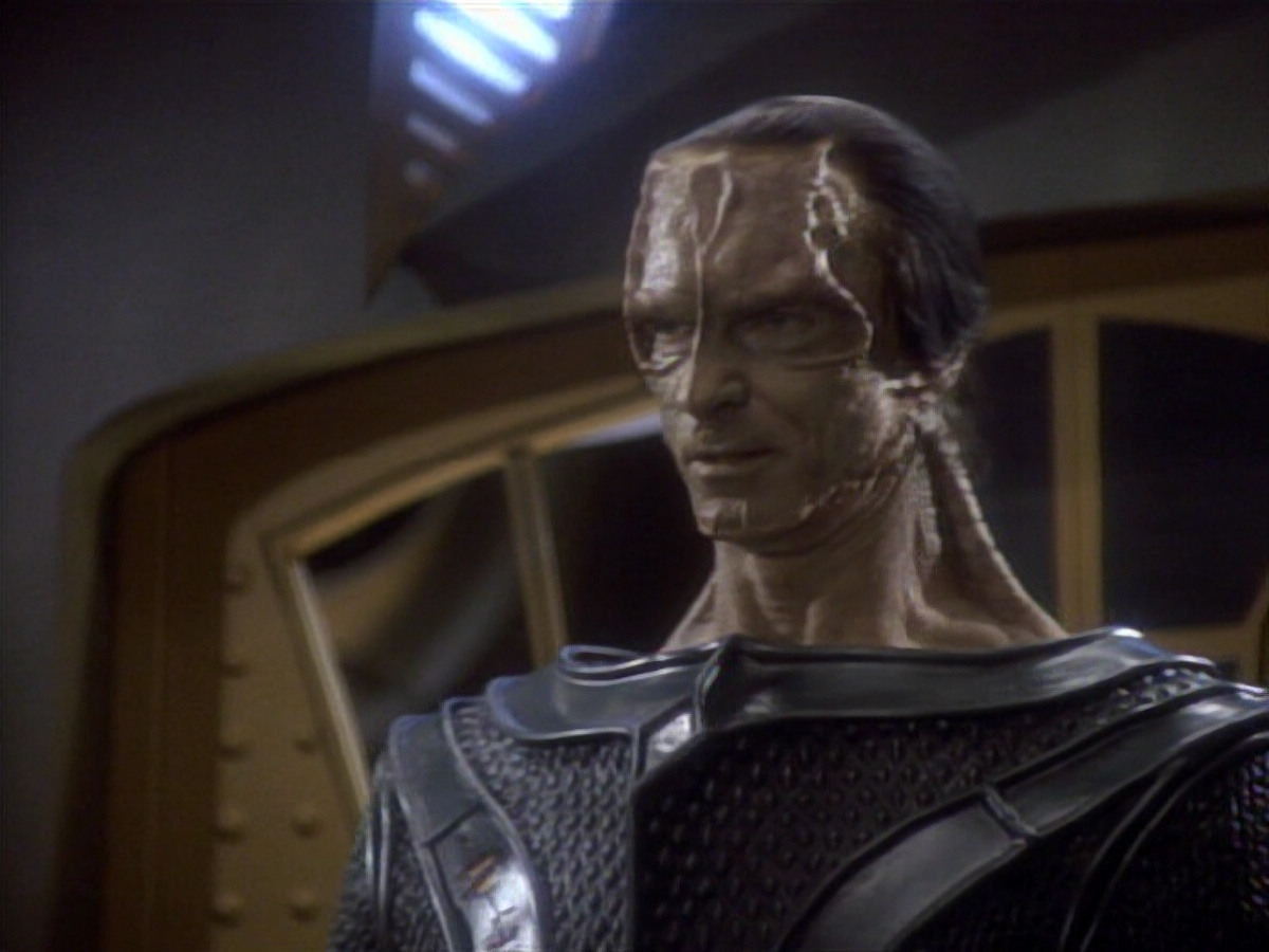 extant_StarTrekDS9_1x01-1x02-Emissary_3345.jpg