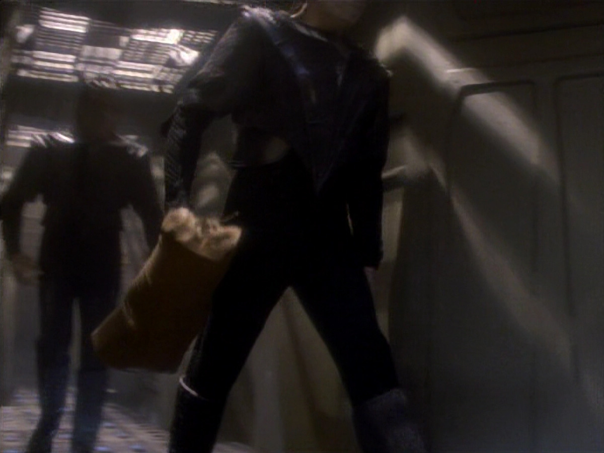 extant_StarTrekDS9_1x01-1x02-Emissary_3676.jpg