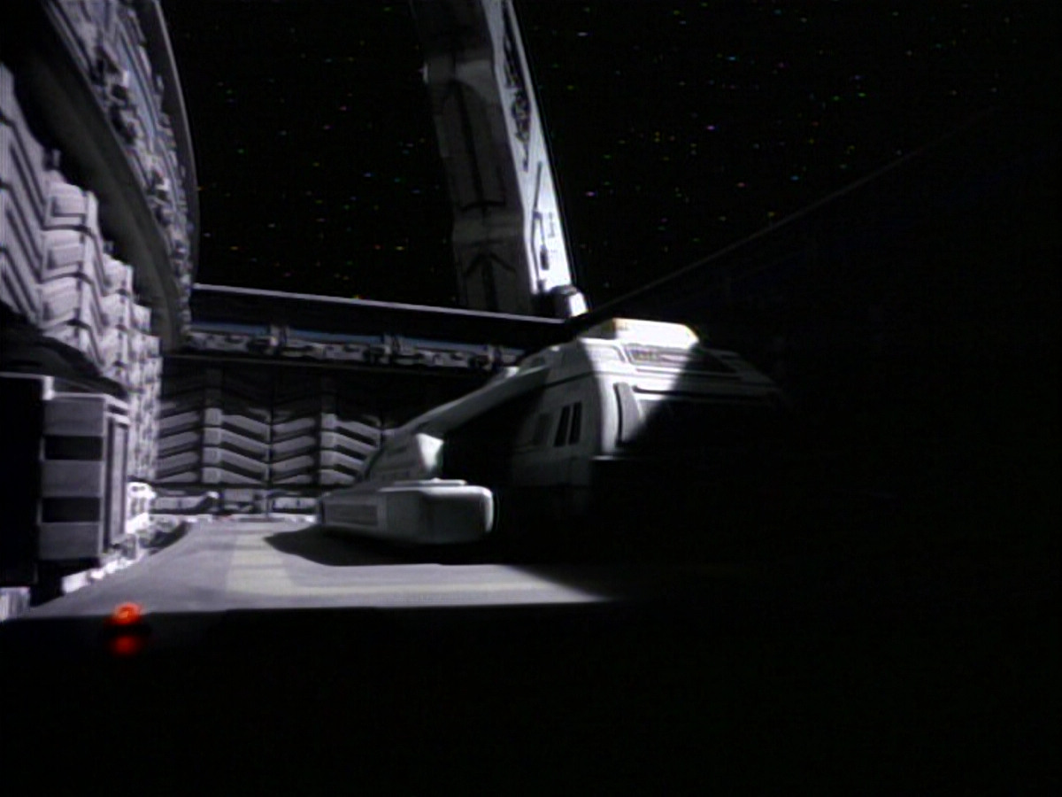extant_StarTrekDS9_1x01-1x02-Emissary_3786.jpg