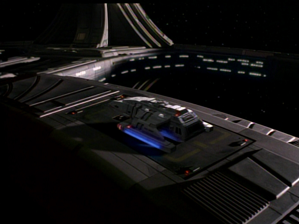 extant_StarTrekDS9_1x01-1x02-Emissary_3830.jpg