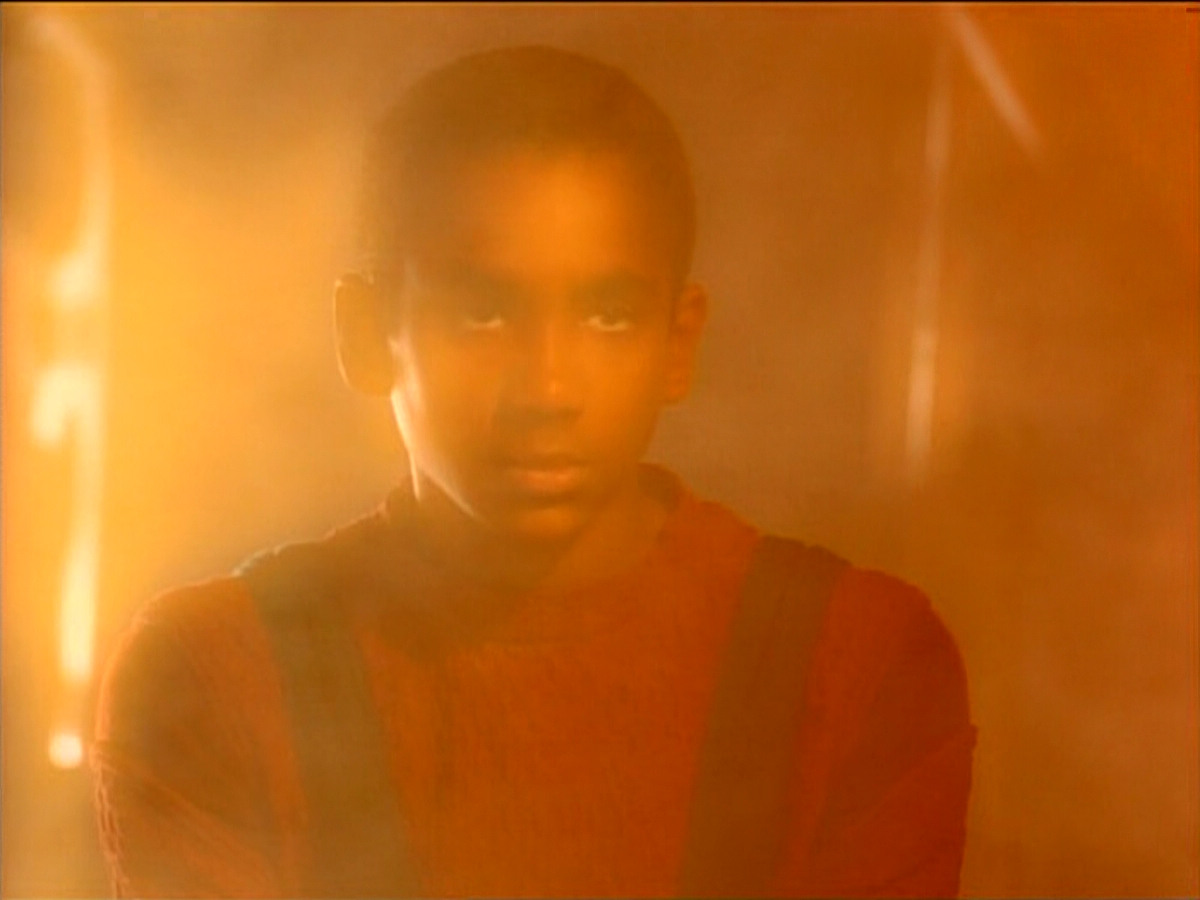 extant_StarTrekDS9_1x01-1x02-Emissary_6522.jpg