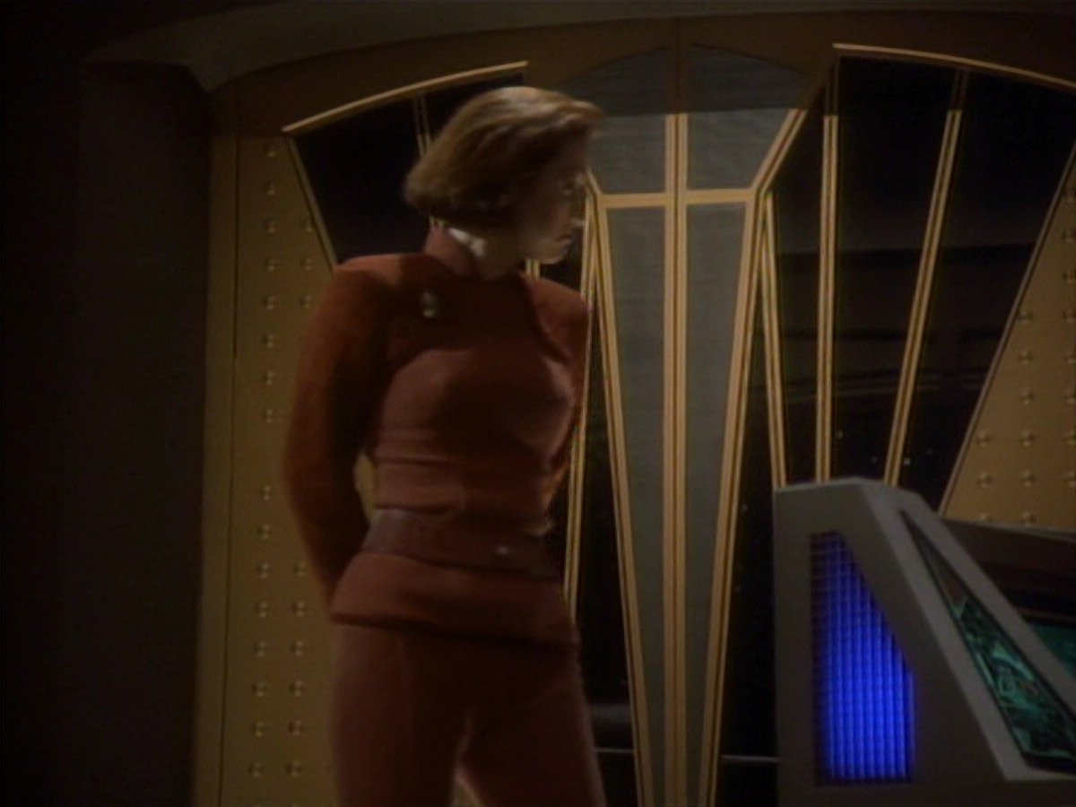 extant_StarTrekDS9_1x01-1x02-Emissary_6637.jpg