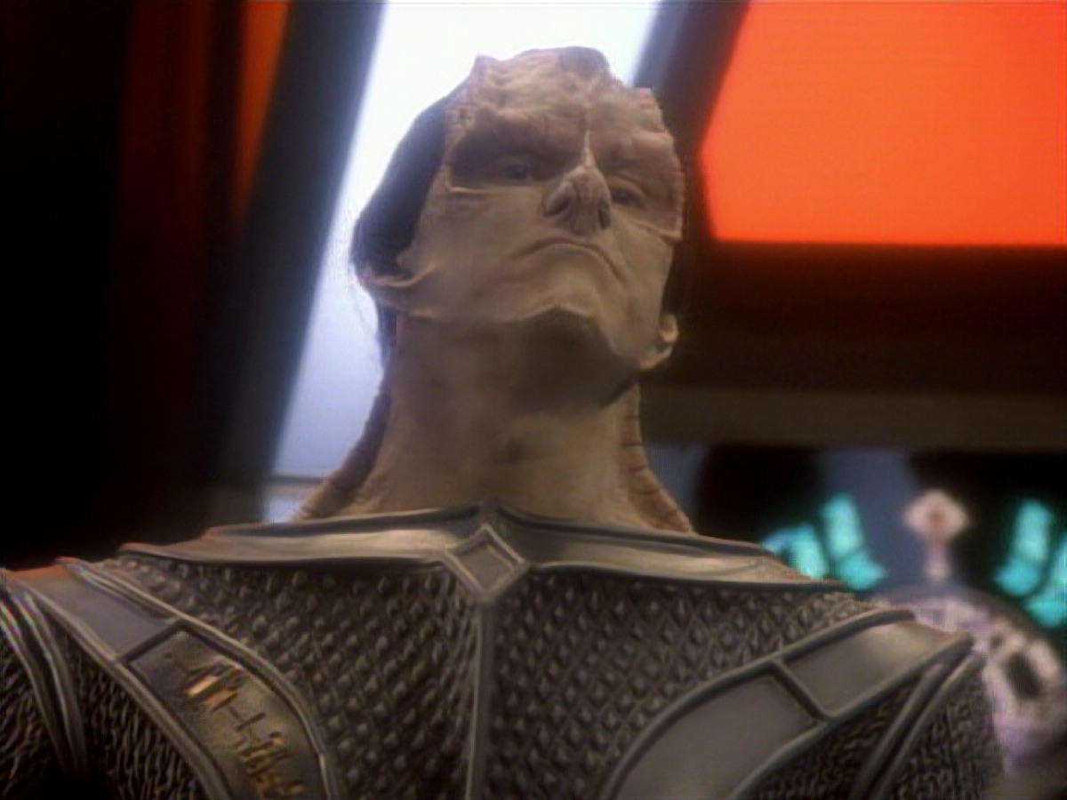 extant_StarTrekDS9_1x01-1x02-Emissary_6714.jpg