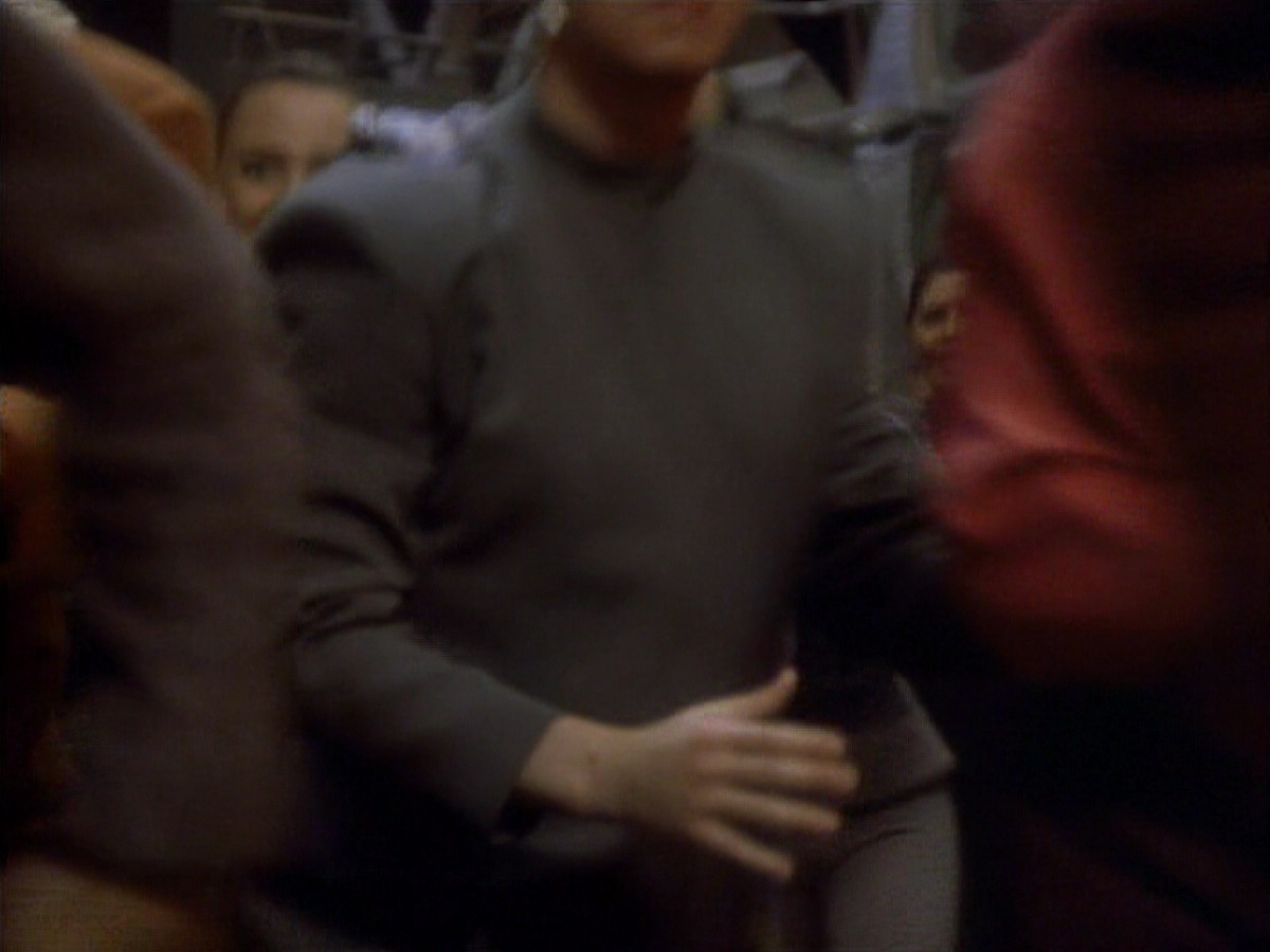 extant_StarTrekDS9_1x01-1x02-Emissary_6868.jpg