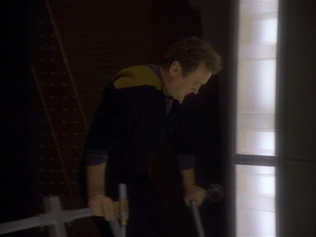 extant_StarTrekDS9_1x01-1x02-Emissary_6925.jpg
