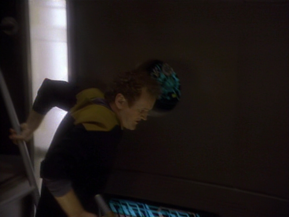 extant_StarTrekDS9_1x01-1x02-Emissary_6928.jpg