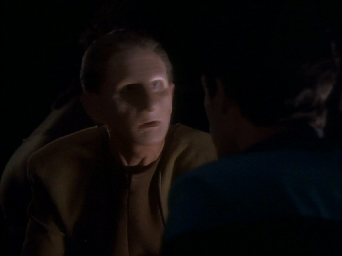 extant_StarTrekDS9_1x01-1x02-Emissary_6956.jpg