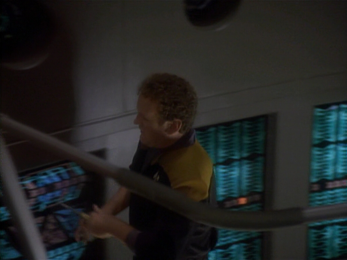 extant_StarTrekDS9_1x01-1x02-Emissary_6975.jpg
