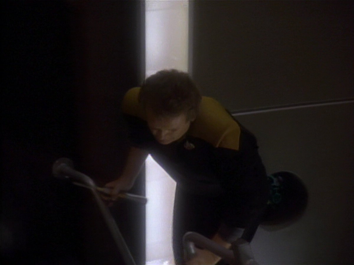 extant_StarTrekDS9_1x01-1x02-Emissary_6979.jpg