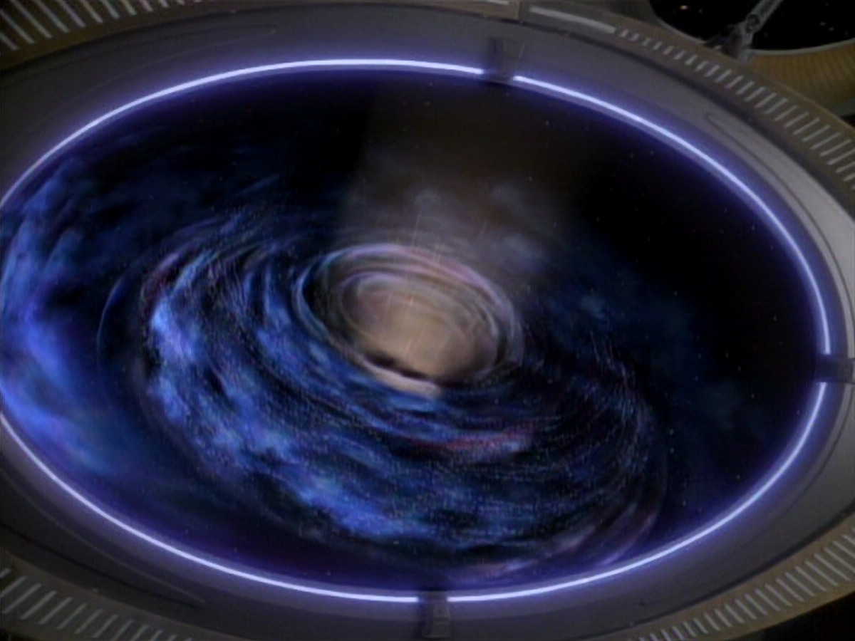 extant_StarTrekDS9_1x01-1x02-Emissary_7034.jpg