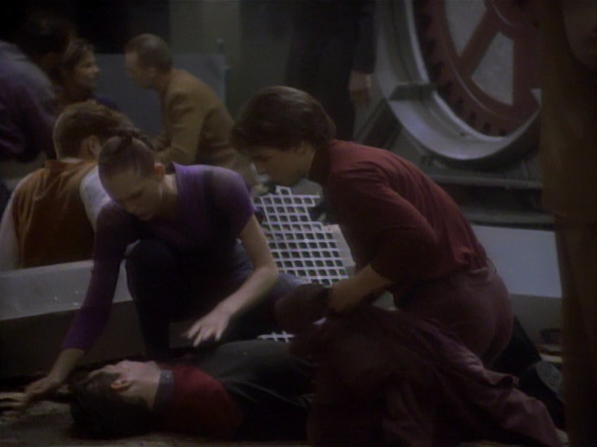 extant_StarTrekDS9_1x01-1x02-Emissary_7110.jpg