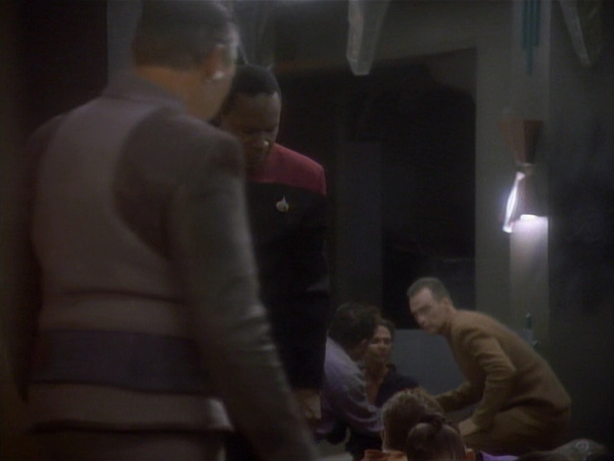 extant_StarTrekDS9_1x01-1x02-Emissary_7118.jpg
