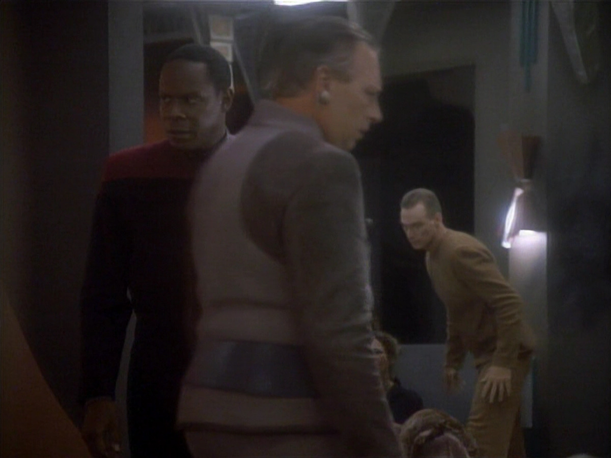 extant_StarTrekDS9_1x01-1x02-Emissary_7119.jpg